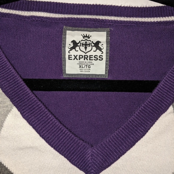 Express Argyle V-Neck Sweater - Picture 4 of 4